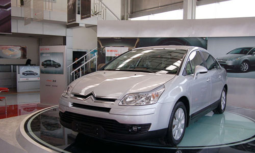 東風(fēng)雪鐵龍凱旋