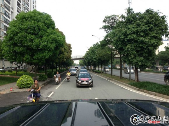 南寧興弘江淮汽車4S店.jpg