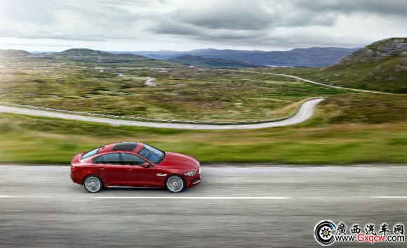 擁“豹”夢想 領跑未來 捷豹全新運動轎跑XE正式起售-03.jpg